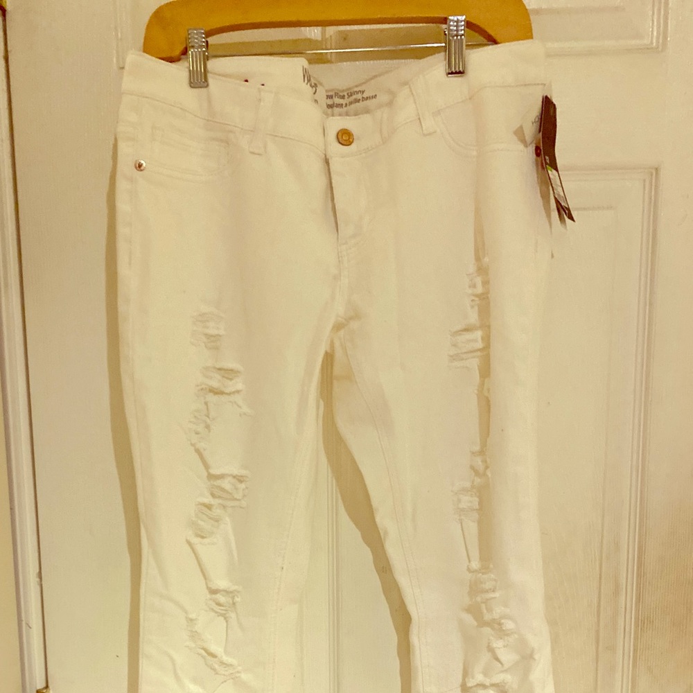 White stretch ripped jeans